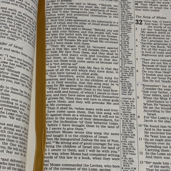 1985 Precious Moments King James Holy Bible
Family Edition Red Letter 8.5x11.25 - Picture 13 of 13